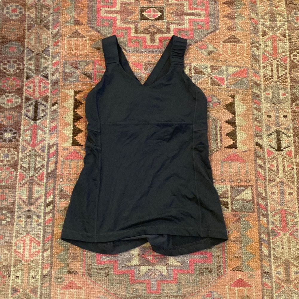 Lululemon size 6 running tank with built-in bra